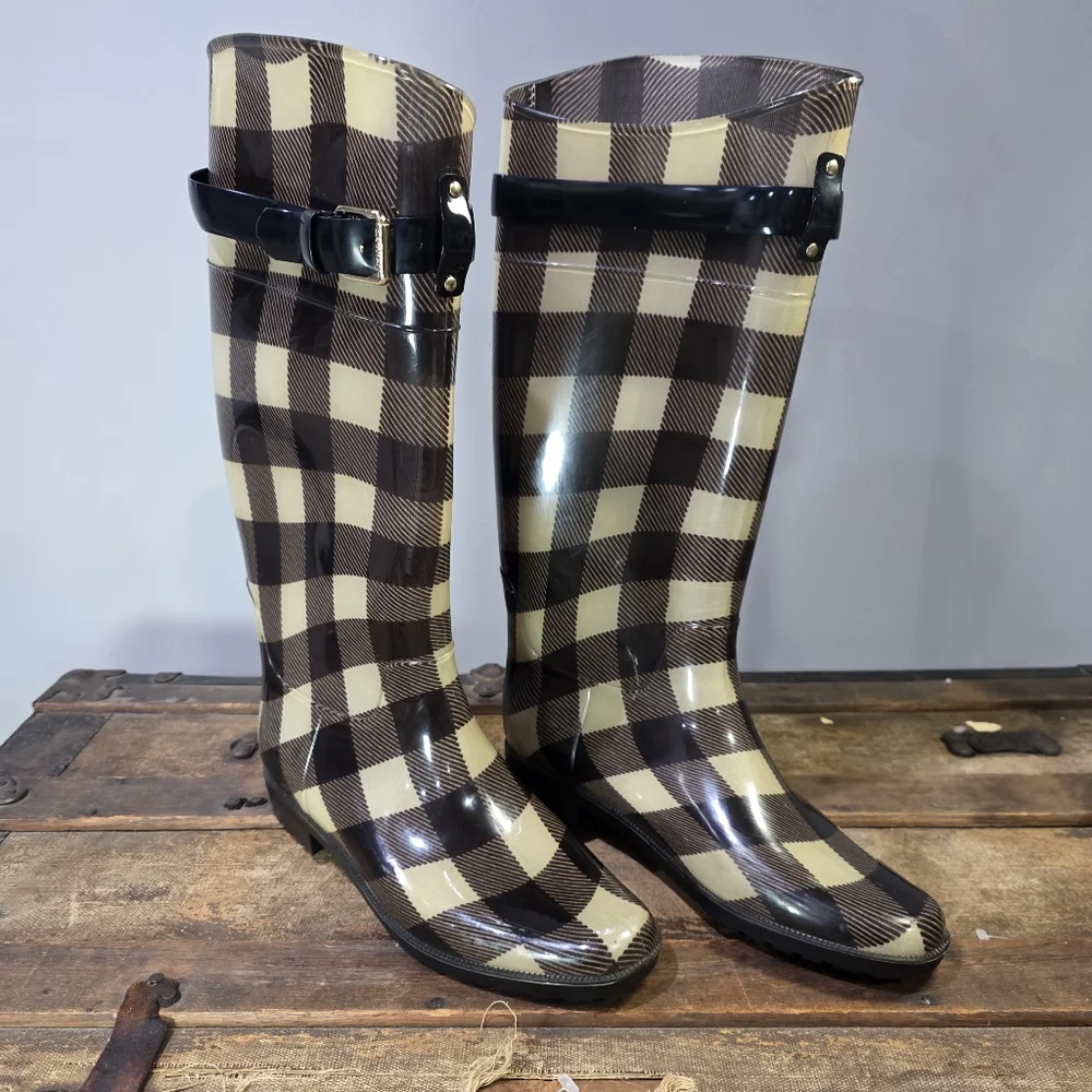 Lauren Ralph Lauren Rossalyn II Plaid Rubber Rain Boots w/Adjustable Strap. 10